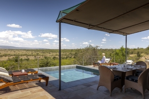 Africa Wildlife Safaris - pool with a view