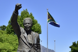 Afrika vakantie Zuid-Afrika - Nelson Mandela standbeeld