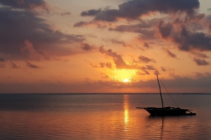 Zanzibar zonsopkomst op het strand